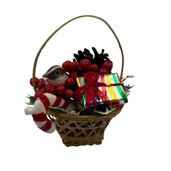 Kitsch Vintage Small Christmas Basket Pine Cone Bird Candy Cane Holly Berries - Picture 1 of 9